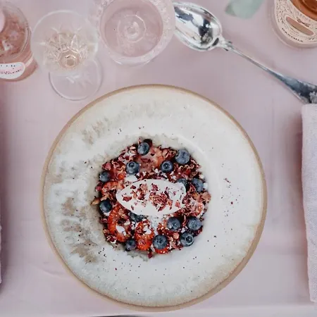 Nestor & Restaurant Back Pocket