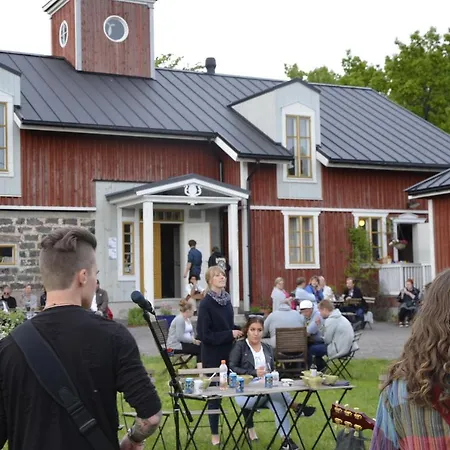 מלון Nestor & Restaurant Back Pocket 4*