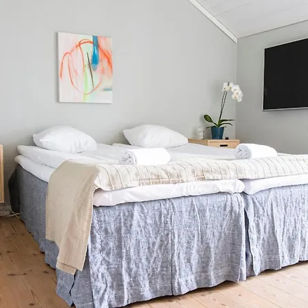 Nestor & Restaurant Back Pocket מלון