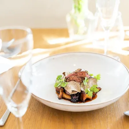 Отель Nestor & Restaurant Back Pocket Korpo