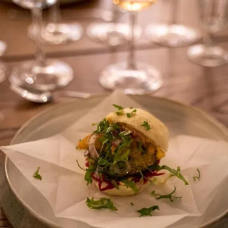 Nestor & Restaurant Back Pocket 4*