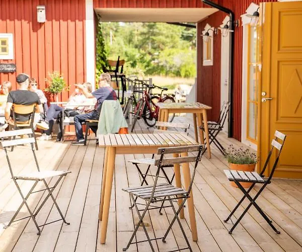 Nestor & Restaurant Back Pocket 4*