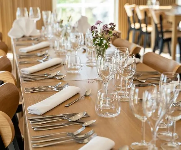 Hotell Nestor & Restaurant Back Pocket 4*